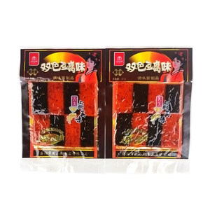 周小玲双色日本豆腐辣条双色豆腐20g*30袋零食儿时香辣片包邮
