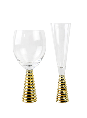 银色软装样板间香槟杯