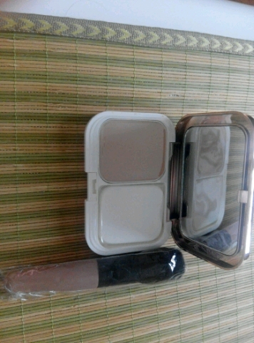 卡姿兰粉饼新恒丽透明粉饼是正规厂商生产的吗？效果好吗？亲自使用后评测,第7张
