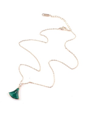 扇形小裙子钛钢生日礼物锁骨链