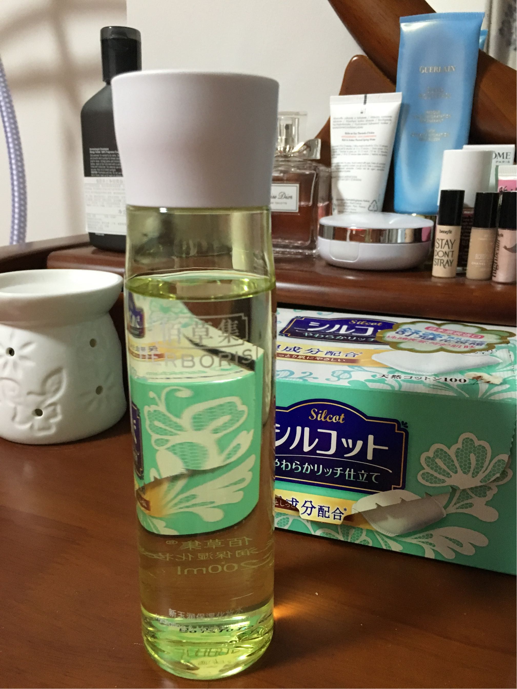 佰草集新玉润保湿化妆水