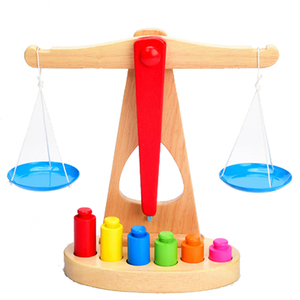 蒙特梭利蒙氏教具木制天平秤儿童称重平衡游戏 宝宝早教智力玩具