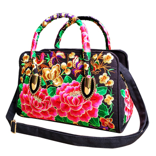 云南刺绣包斜挎包彝族绣花包民族风包包女新款手提单肩包帆布布艺