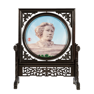 湘传纯手工双面刺绣毛主席伟人像系列紫光檀摆件双面刺绣礼品湘绣