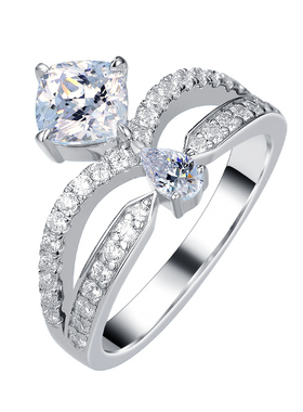 皇冠莫桑钻戒指轻奢浪漫求婚女友