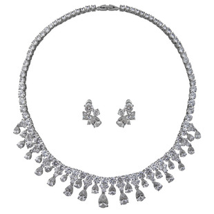 新娘项链耳环套装婚纱晚礼服锁骨链高级感珠宝款锆石钻石过年宴会