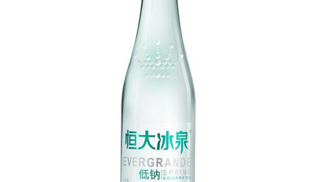 恒大冰泉低钠水天然矿泉水