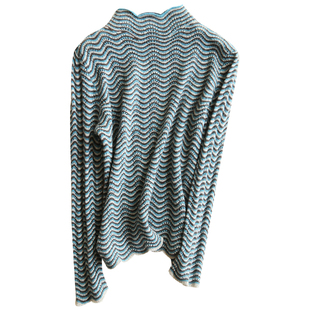 醒目吸睛的配色 挑空花针 撞色波浪纹提花半高领套头打底针织衫女