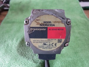 特价议价日本最新款交流伺服电机，nxm620a，200w，3000rpm，0.63