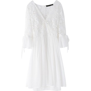 钩花镂空蕾丝拼接雪纺连衣裙女喇叭袖v领白色初恋裙超仙2019夏