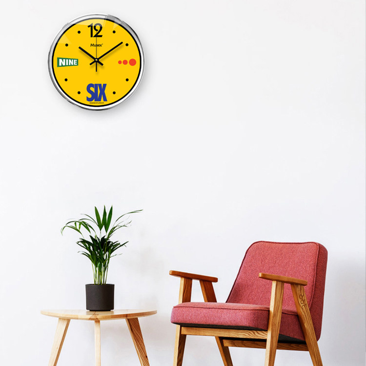 英国时钟表挂钟客厅新款圆形创意北欧儿童房静音挂表six