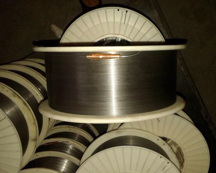 钢铁冶金专用yds150/h224/414n堆焊耐磨药芯焊丝轧辊/篦板/连铸辊