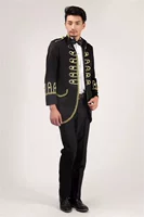 Черная куртка, штаны, галстук-бабочка