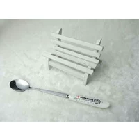 Ледяная ложка (случайно распределенная картина)