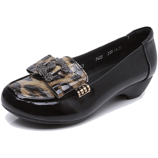 2025春季新款中粗跟真皮软底坡跟单鞋浅口蝴蝶结漆皮女鞋妈妈鞋