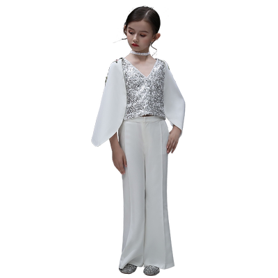 儿童礼服女白色西装模特走秀