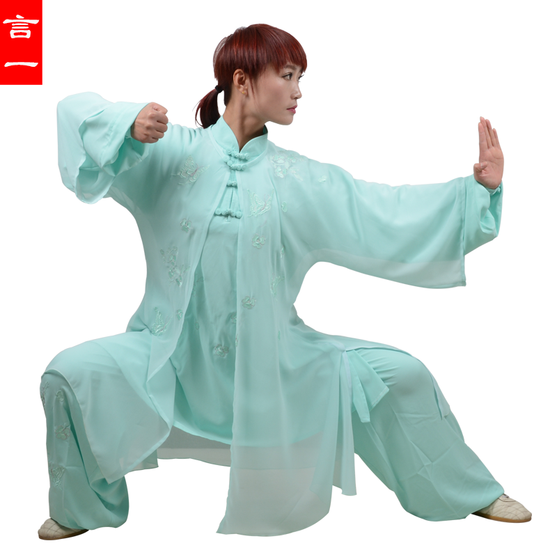 言一2020款太极服春花飞蝶绣花