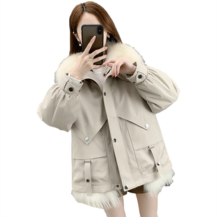 派克服2025新款女冬百搭休闲獭兔内胆貉子真毛领皮草大衣拆卸外套