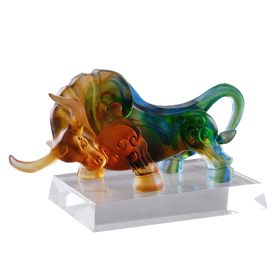 夏尚逸典琉璃牛气冲天摆件