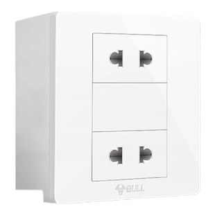 公牛86型明装四孔插座家用二位二极墙壁面板4孔明线盒电源插座g07