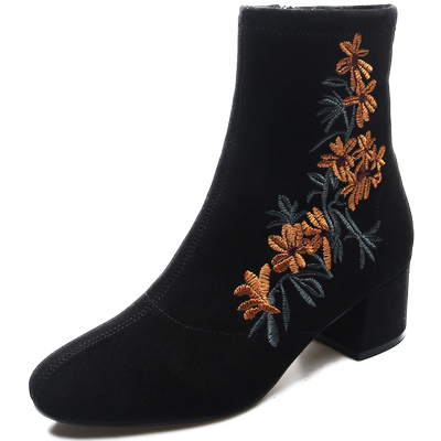 秋冬季刺绣羊皮短靴女靴
