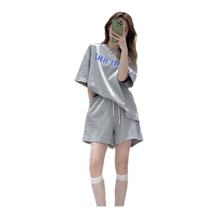 套装2026年新款女短袖t恤宽松运动阔腿短裤可盐可甜两件套夏装潮