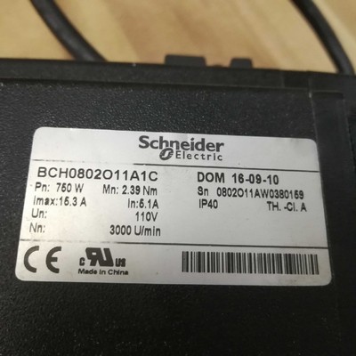 施耐德伺服驱动器 BCH0802O11A1C BCH0802011A1C 现货 750W  直拍