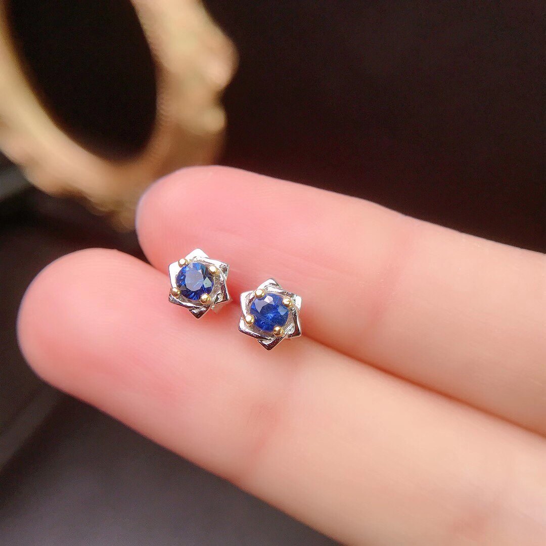 小蓝宝石耳钉天然斯里兰卡宝石耳钉女款925纯银迷你精致小耳饰女