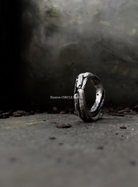 蓝宝石原创设计风纹理暗黑戒指