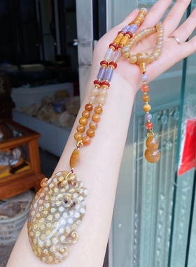 天然珊瑚玉独家吊坠项链