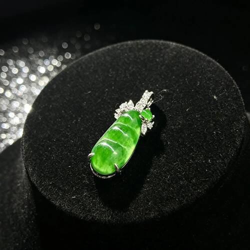 【翡卡拉】天然A货翡翠满绿福豆吊坠