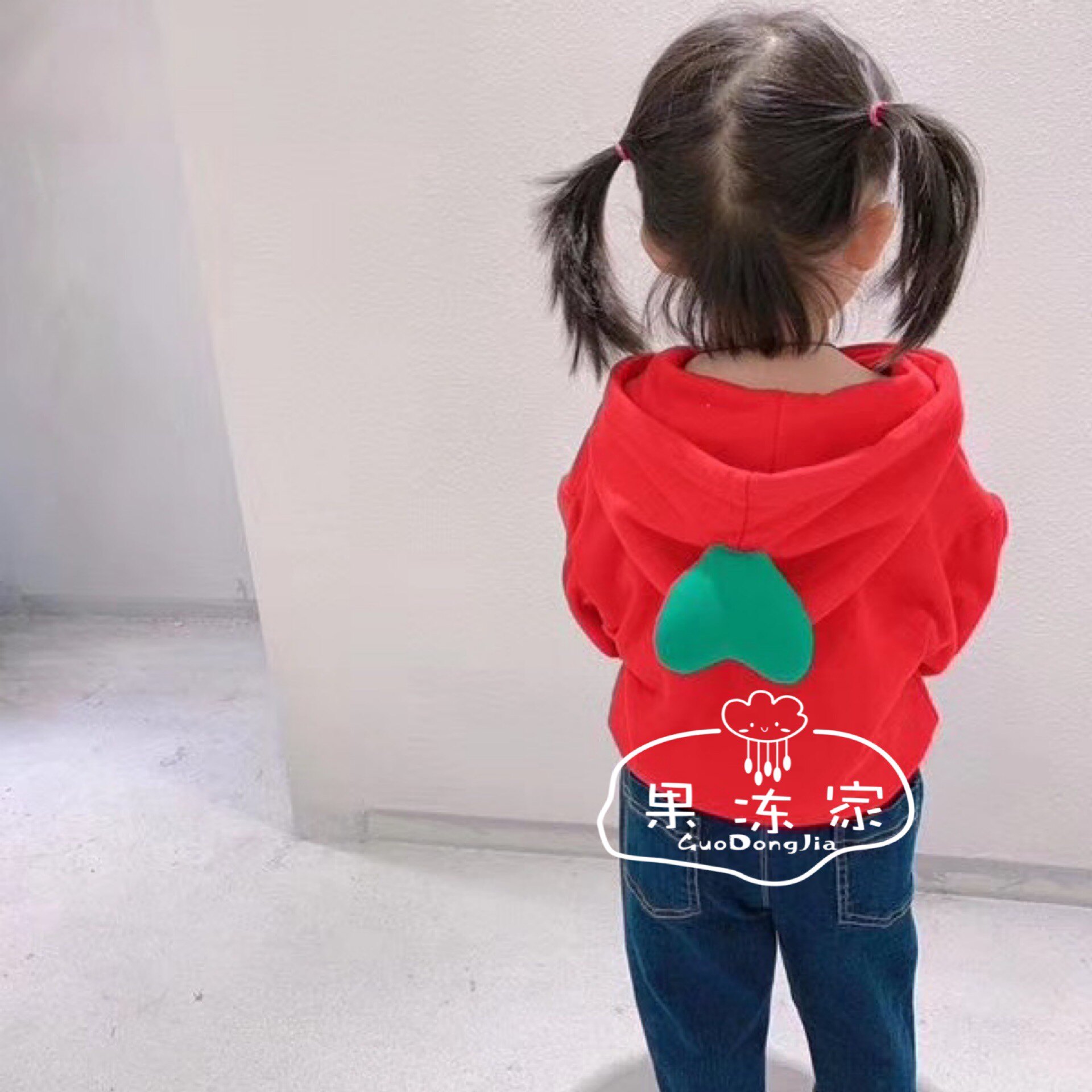 韩版小童红色灯笼袖爱心卫衣