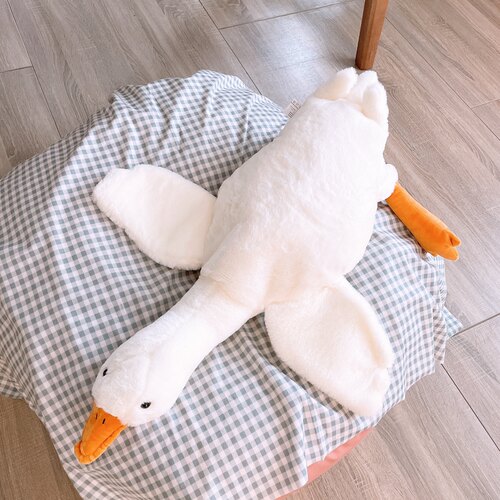 大白床上睡觉夹腿男女生毛绒玩具