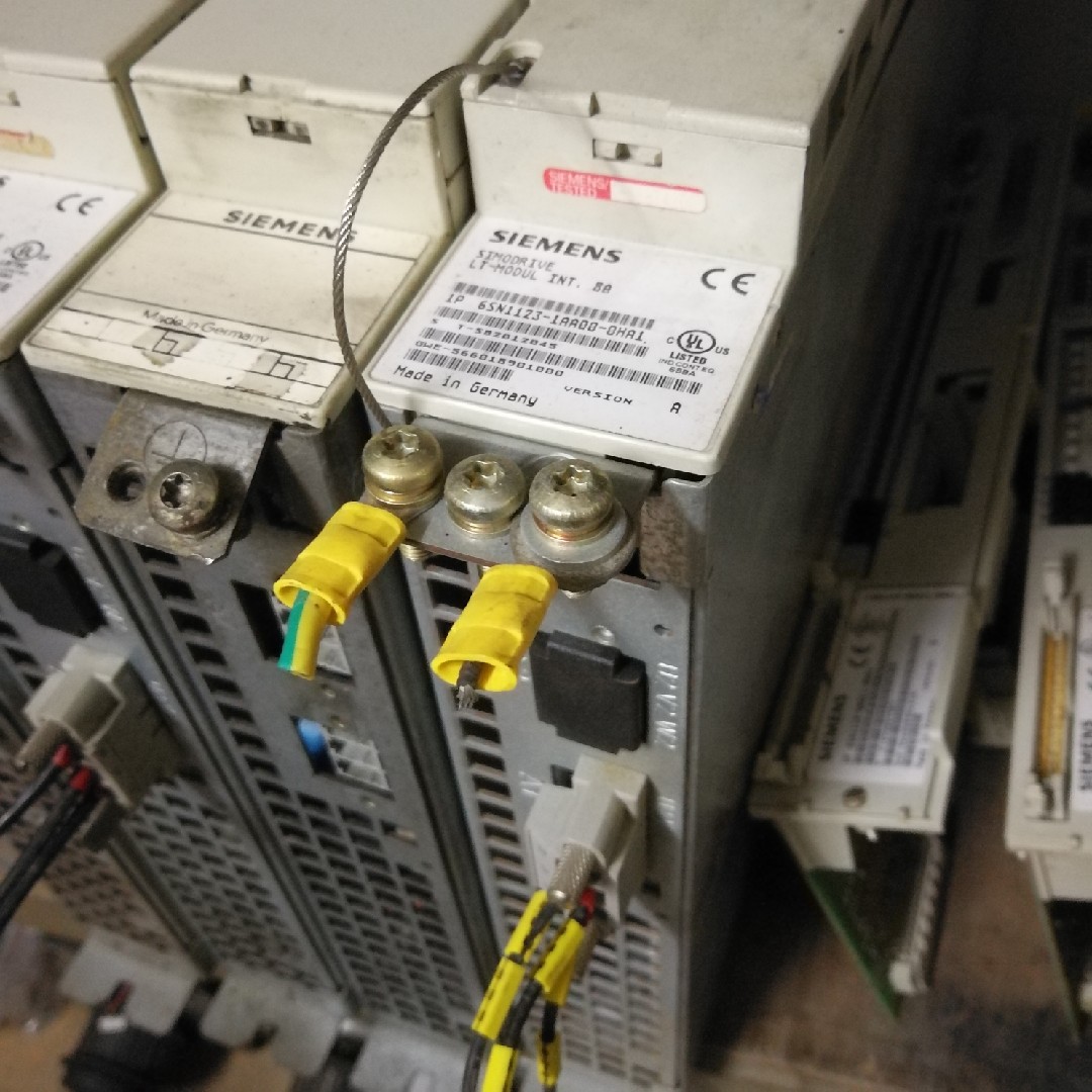 6SN1118-1AA00-0HA1 原装拆机 西门子伺服驱动器 功率模块 8A