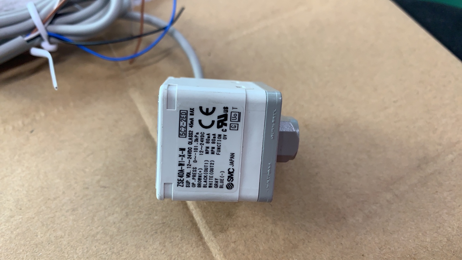 SMC ZSE40A-W1-X-M 负压传感器 原装正品 进口 99新