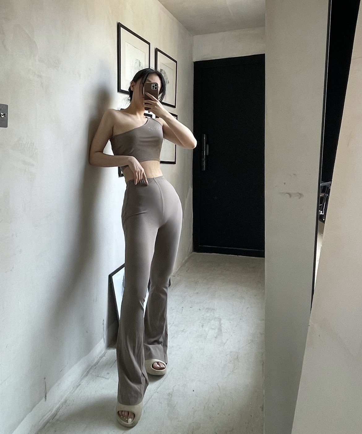 瑜伽服健身裤女夏季薄款跑步高腰外穿蜜桃臀提臀紧身运动套装夏天