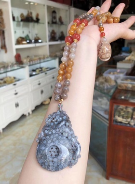 天然珊瑚玉独家吊坠项链