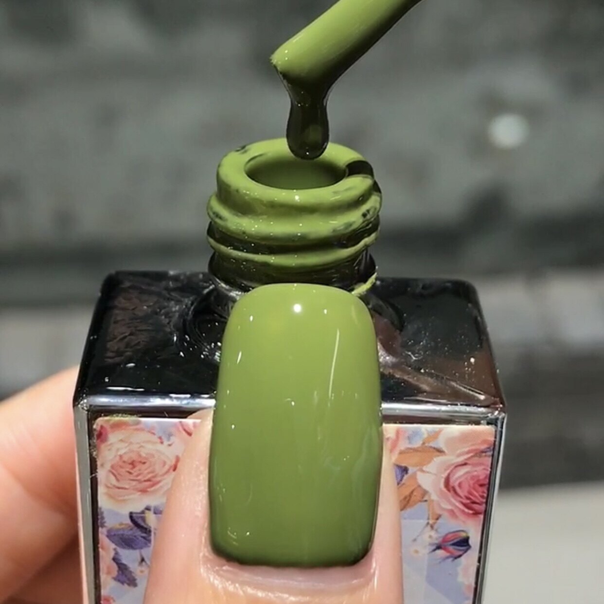 花芽美甲春夏显白橄榄青草绿色系光疗甲油胶森林绿树脂指甲胶持久