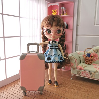 taobao agent BJD SD doll 6 points small cloth BLYHTE lever suitcase suitcase daily wind camera props decoration