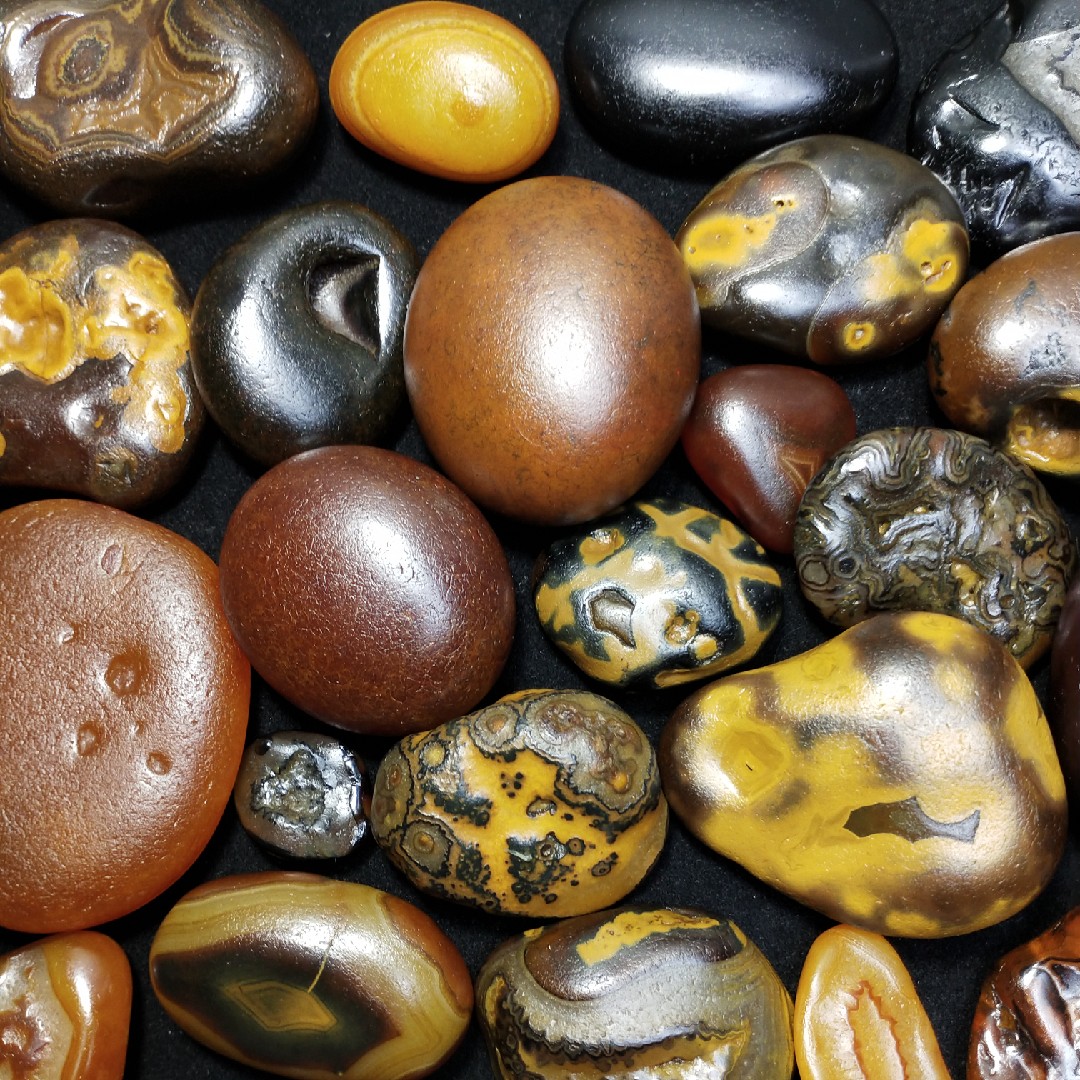 精品马达加斯加玛瑙籽料水冲原石花纹料奇石手玩石鱼缸石随机发货