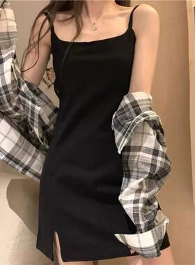 性感气质夏季新款气质成熟风开叉黑色吊带连衣裙女短款显瘦裙子潮