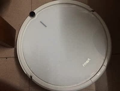 扫地机器美的和福玛特哪个好，都有什么优缺点？