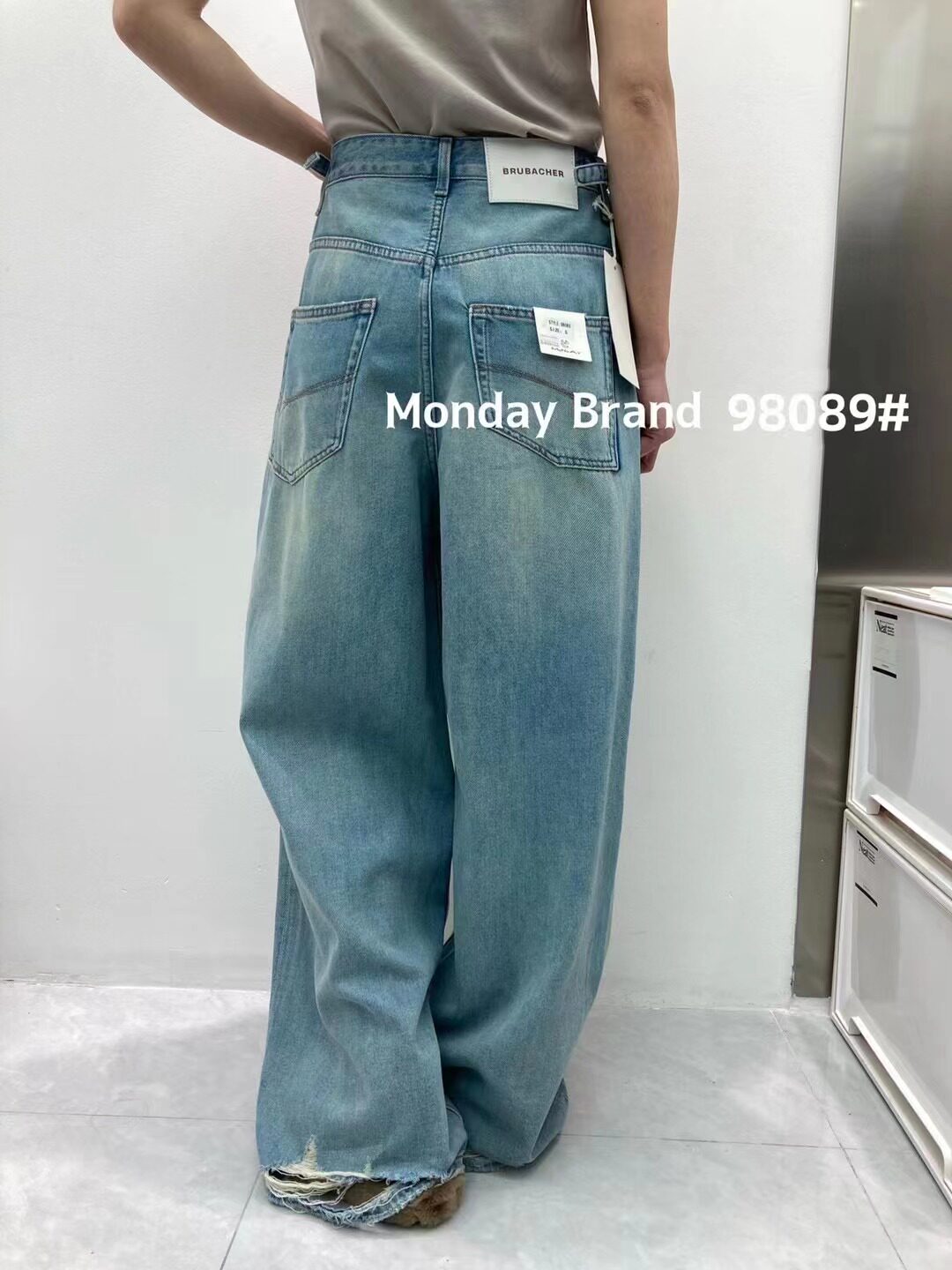 Monday芒98089浅蓝破洞大筒阔脚裤长款拖地裤韩版时尚春季新款女