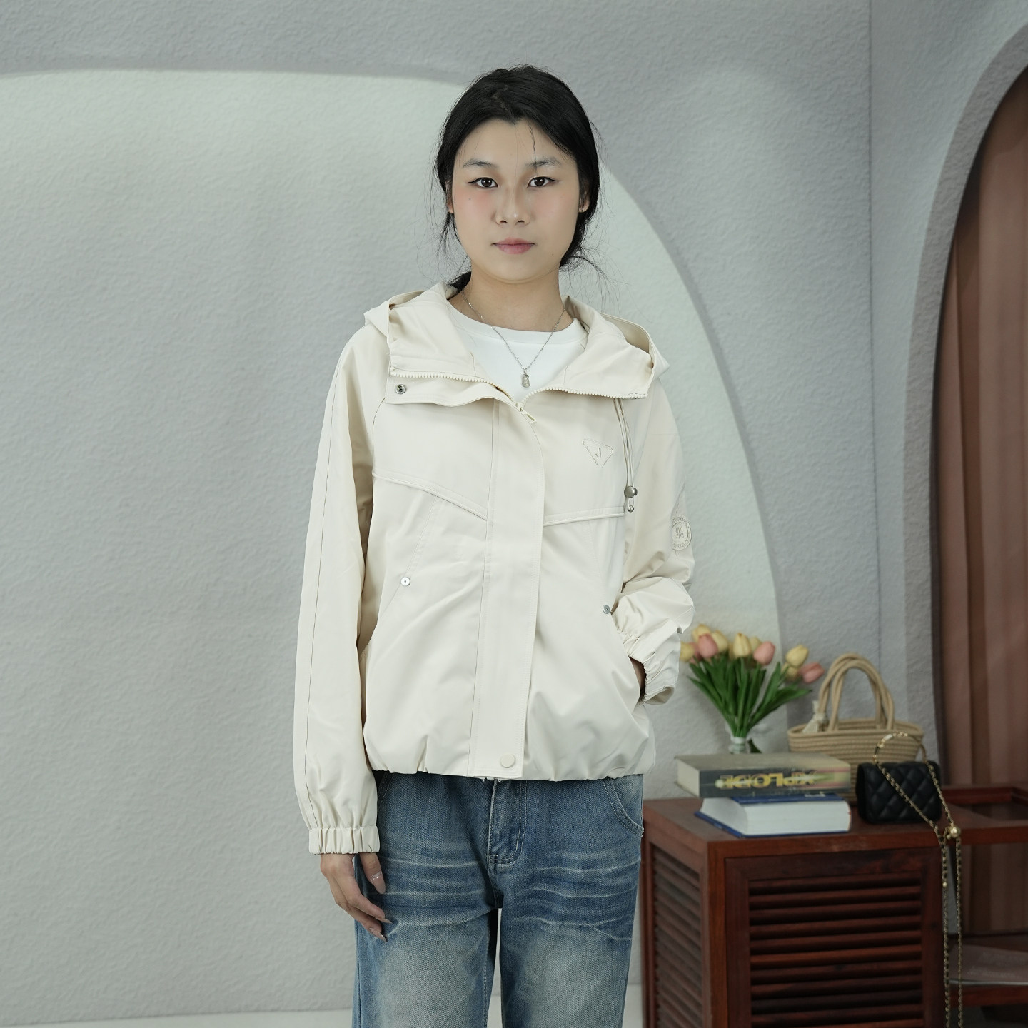 休闲短款连帽外套女2025年秋季新款小个子宽松大码洋气减龄夹克,女装/女士精品,短外套,淘宝优惠券,粉丝福利购,淘宝优惠卷