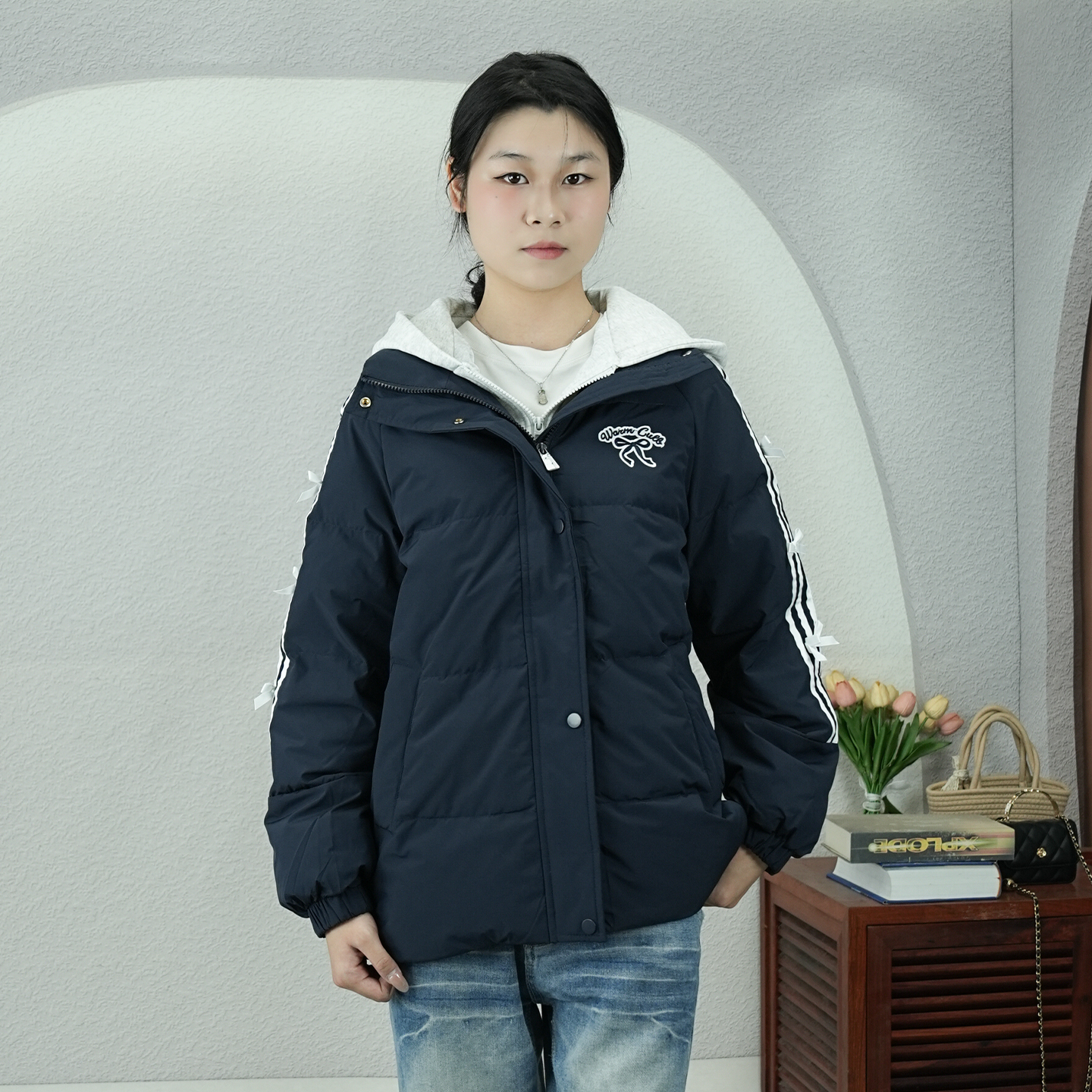 羽绒服女韩版宽松保暖三条杠面包服假两件连帽防寒服外套2025冬季