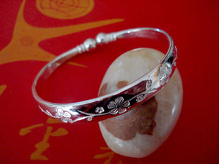 S999纯银手镯 蒜头纯手工 刻花雕花圆头一体无焊接 足银手镯