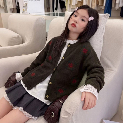 bora韩系花朵设计感针织开衫女秋季宽松圆领外套韩版潮流时尚毛衣