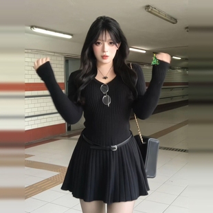 法式黑色长袖针织连衣裙子女秋冬季2025新款高级感巨好看收腰短裙