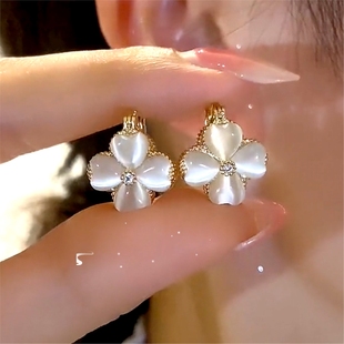 银耳环9999纯银新款高档百搭白色四叶草耳环甜美气质双面耳扣高级