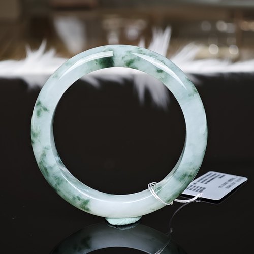 七彩云南天然缅翡翠手镯
